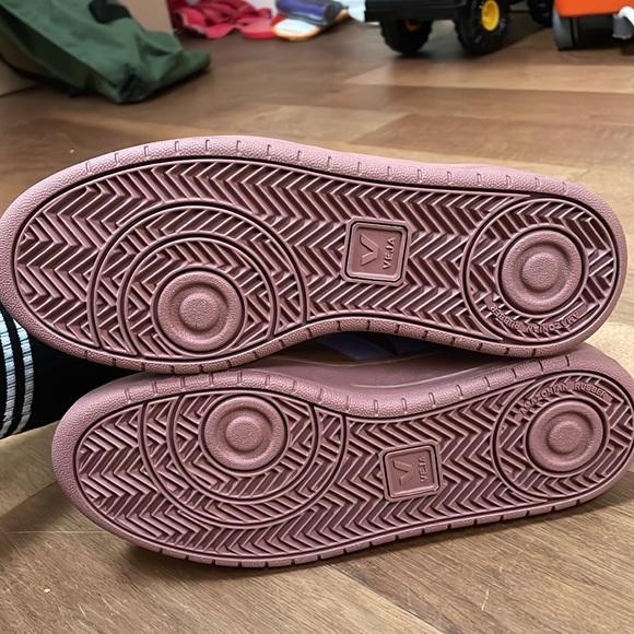 NWOB VEJA Roraima High-Top Sneakers - Picture 3 of 4